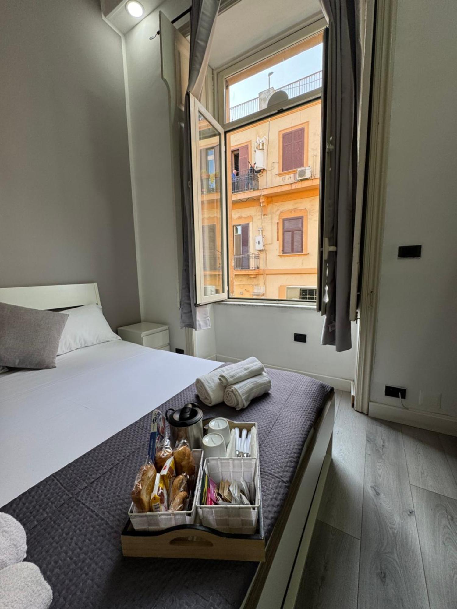 Bed and Breakfast Adda passa a nuttat Napoli Esterno foto