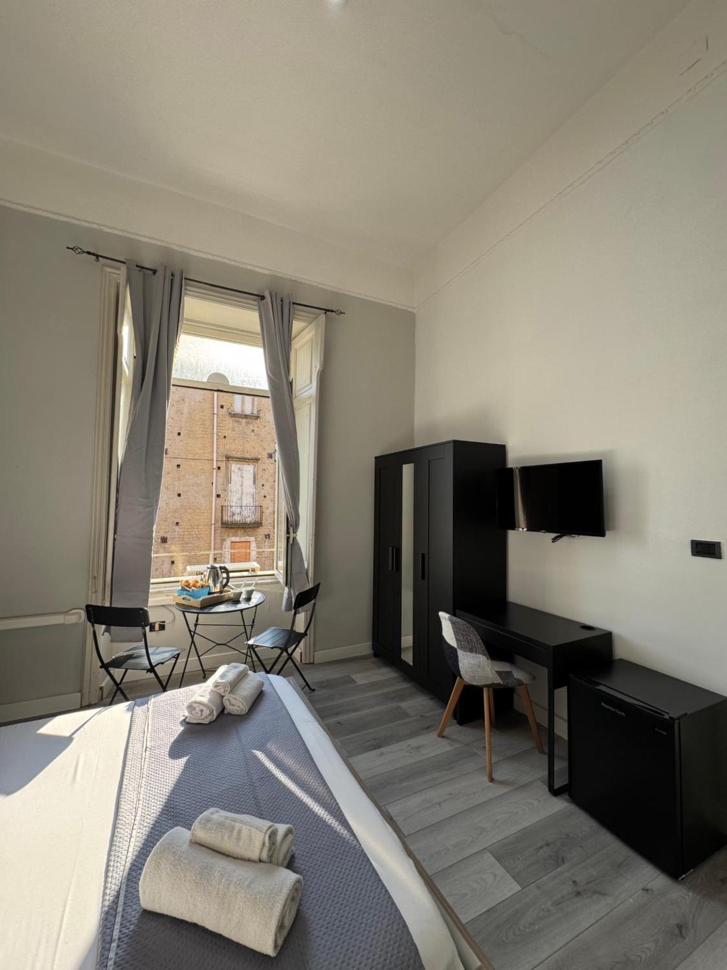 Bed and Breakfast Adda passa a nuttat Napoli Esterno foto